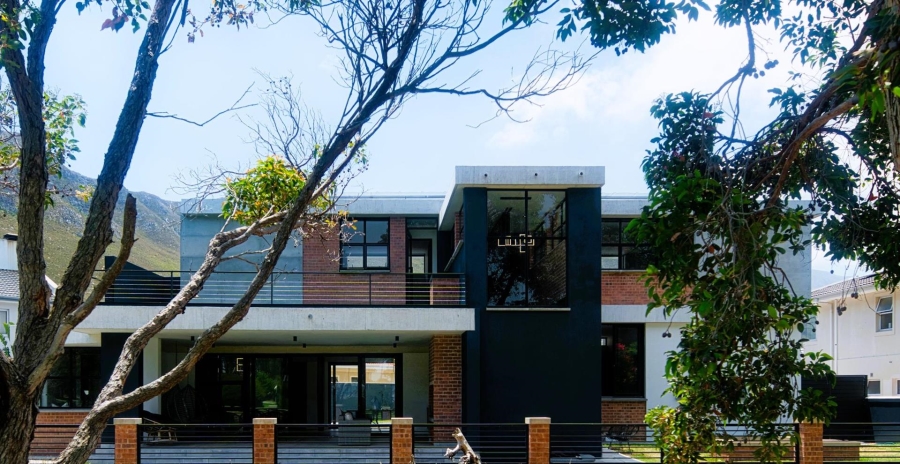 4 Bedroom Property for Sale in Hermanus Heights Western Cape